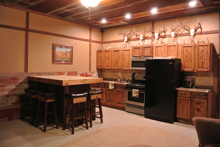 Hunting, fishing lodge cabin located in Cass County, IL 